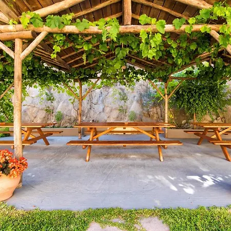 Apartment House Meltemi