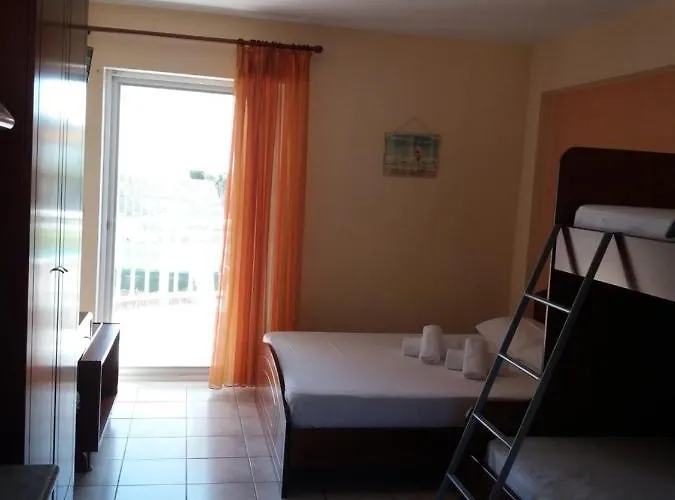 Apartament House Meltemi *
